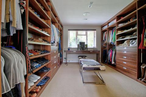 2 Hamilton Drive, Ascot, SL5 9PP