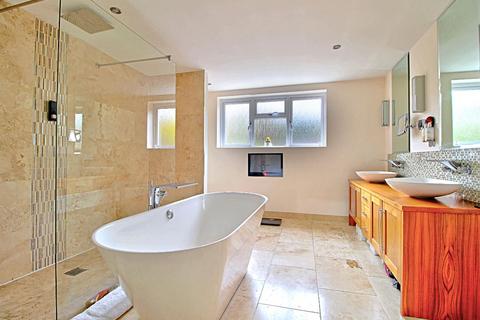 2 Hamilton Drive, Ascot, SL5 9PP
