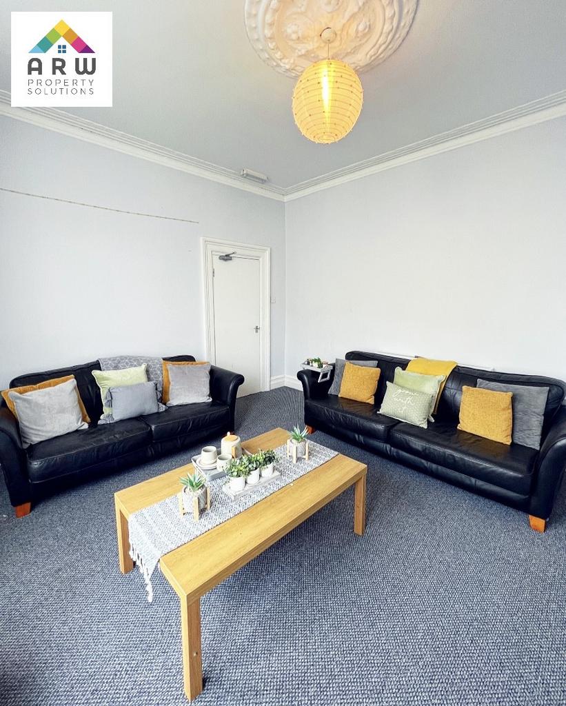 Gresford Avenue, Liverpool... 5 bed house share £541 pcm (£125 pw)