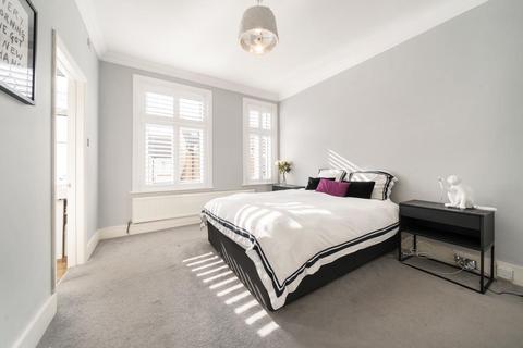 29 Wilton Road, London, SW19 2HB