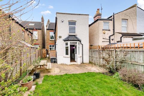 29 Wilton Road, London, SW19 2HB