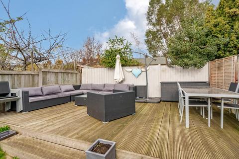 29 Wilton Road, London, SW19 2HB