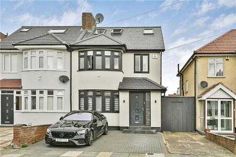 4 bedroom semi-detached house for sale - Wills Crescent, Whitton, Hounslow, TW3