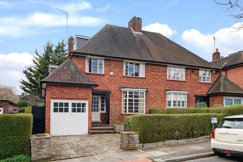 3 Totnes Walk, London, N2 0AD