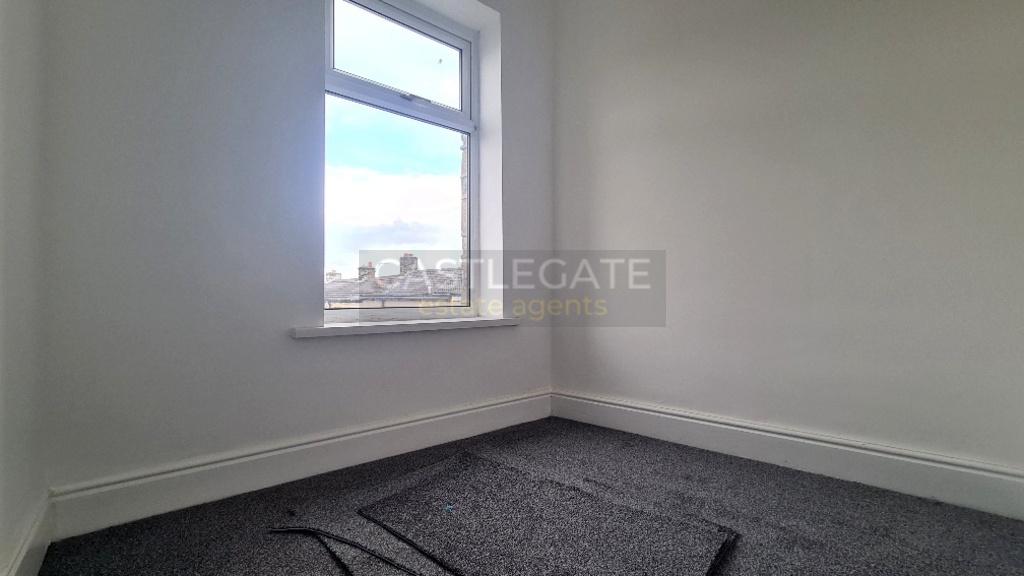 16 Pollard Street, Fartown, Huddersfield, HD2 1 AJ