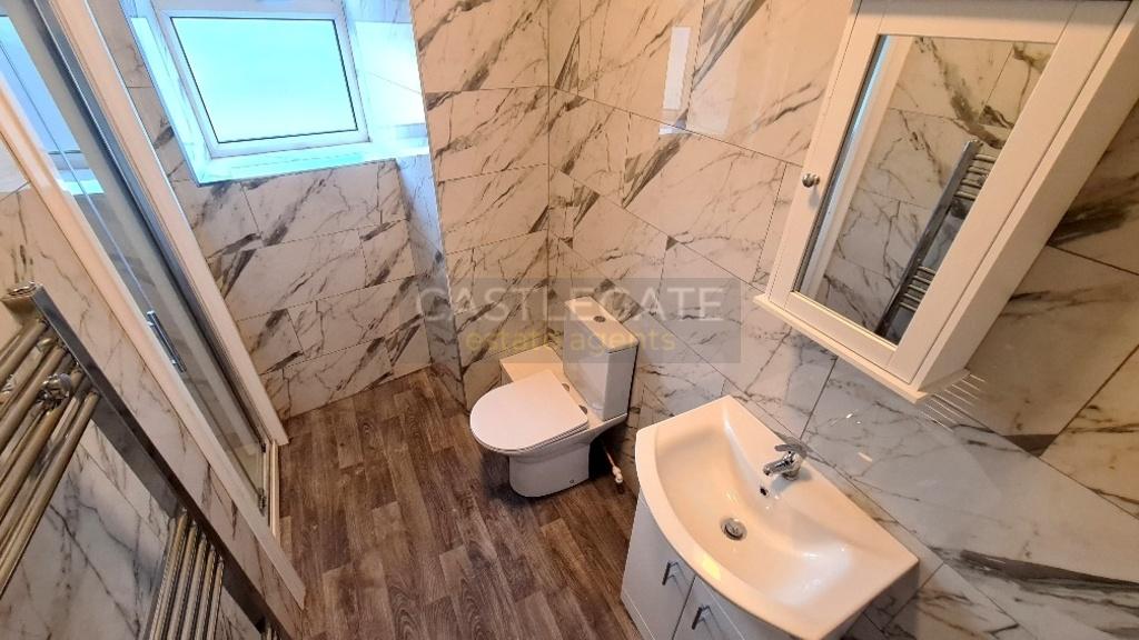 16 Pollard Street, Fartown, Huddersfield, HD2 1 AJ
