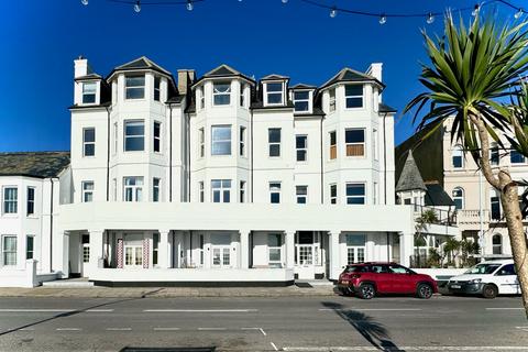 Marine Parade, Worthing, BN11