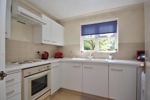 1 bedroom apartment for sale, Swan Court, Mangles Road, Guildford, Surrey, GU1