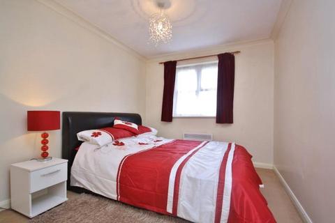 1 bedroom apartment for sale, Swan Court, Mangles Road, Guildford, Surrey, GU1