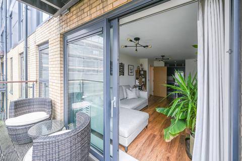 2 bedroom flat for sale, Hotspur Street, Kennington, London, SE11