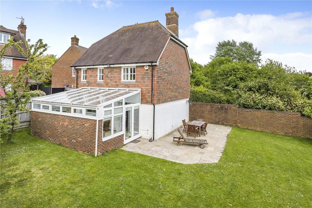 Morris Drive, Billingshurst, West Sussex, RH14 3 bed detached house for sale £515,000