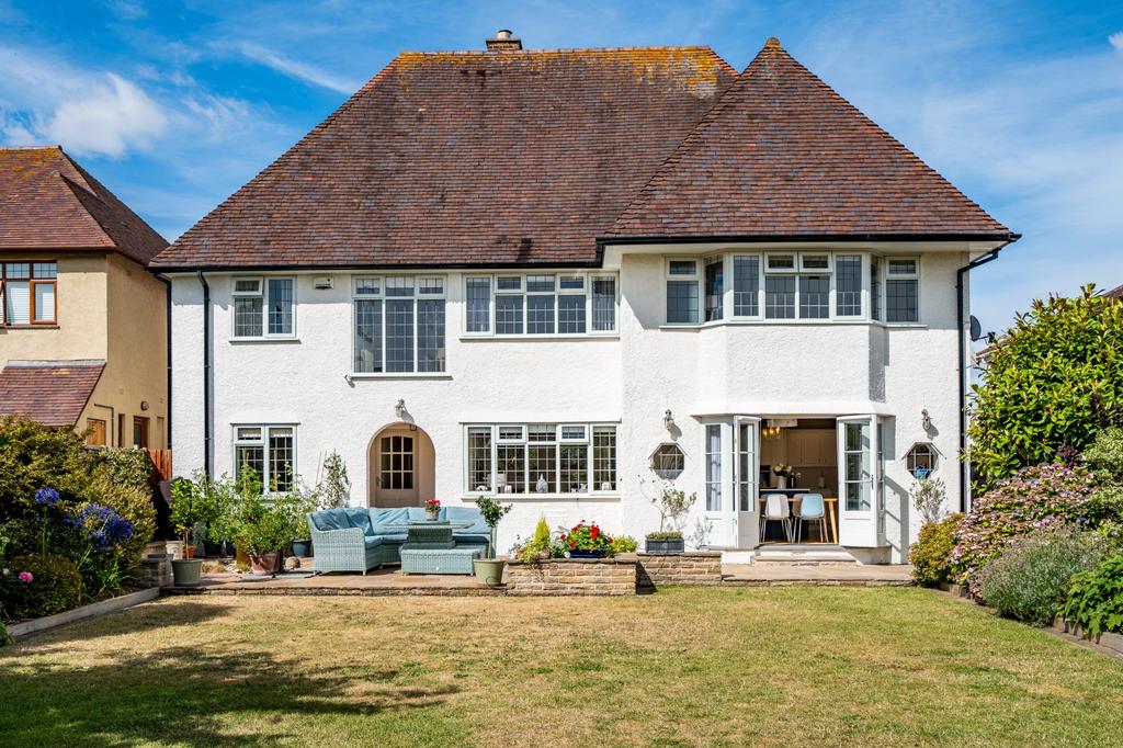 Elmsleigh Road, WestonsuperMare, Somerset, BS23 5 bed house for sale