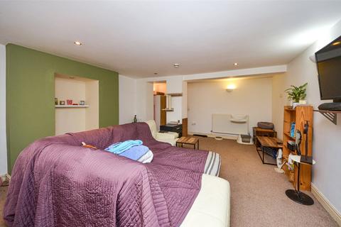 2 bedroom apartment for sale - Conway Road, Colwyn Bay, Conwy, LL29