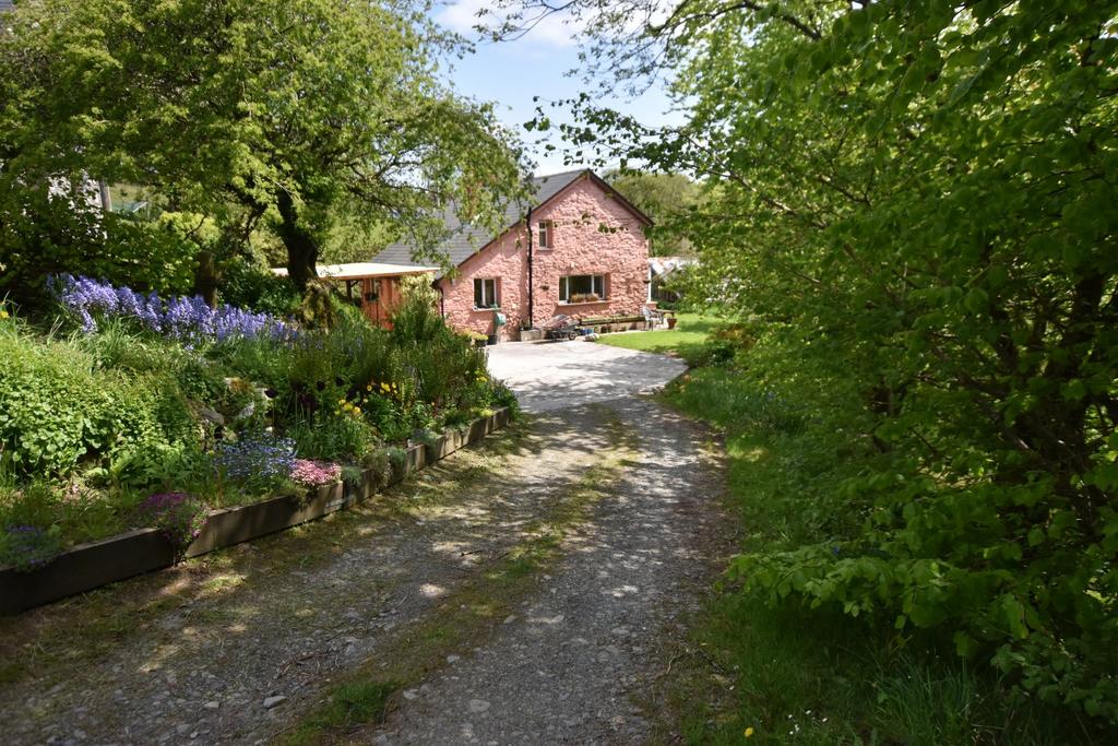 Llanllwni, SA39 9EB SA39 5 bed property with land for sale £695,000