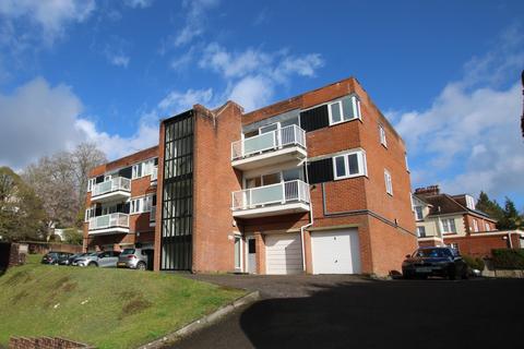 2 bedroom flat to rent, Woodlands Court, Worthy Road, Winchester