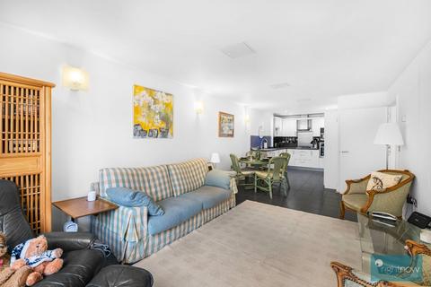 2 bedroom apartment for sale - Isaac Way, London, SE1