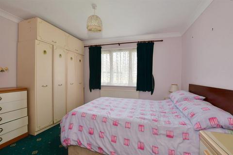 3 bedroom detached bungalow for sale, Drakes Lee, Littlestone, Kent