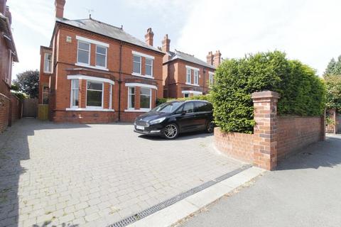 4 bedroom detached house to rent, 77 The Mount, Shrewsbury, SY3 8PL