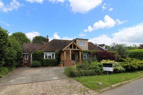 5 bedroom detached bungalow for sale, Hawkshead Lane, North Mymms, AL9