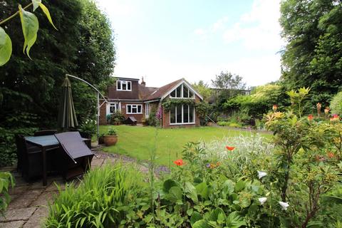 5 bedroom detached bungalow for sale, Hawkshead Lane, North Mymms, AL9