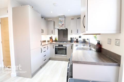 2 bedroom end of terrace house for sale - Hazelwell Avenue, Burton-on-trent