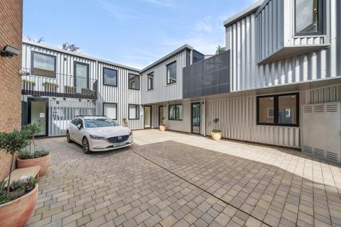 Flat 5, Minard Court, 160 Ravenscroft Road, Beckenham, BR3 4TW