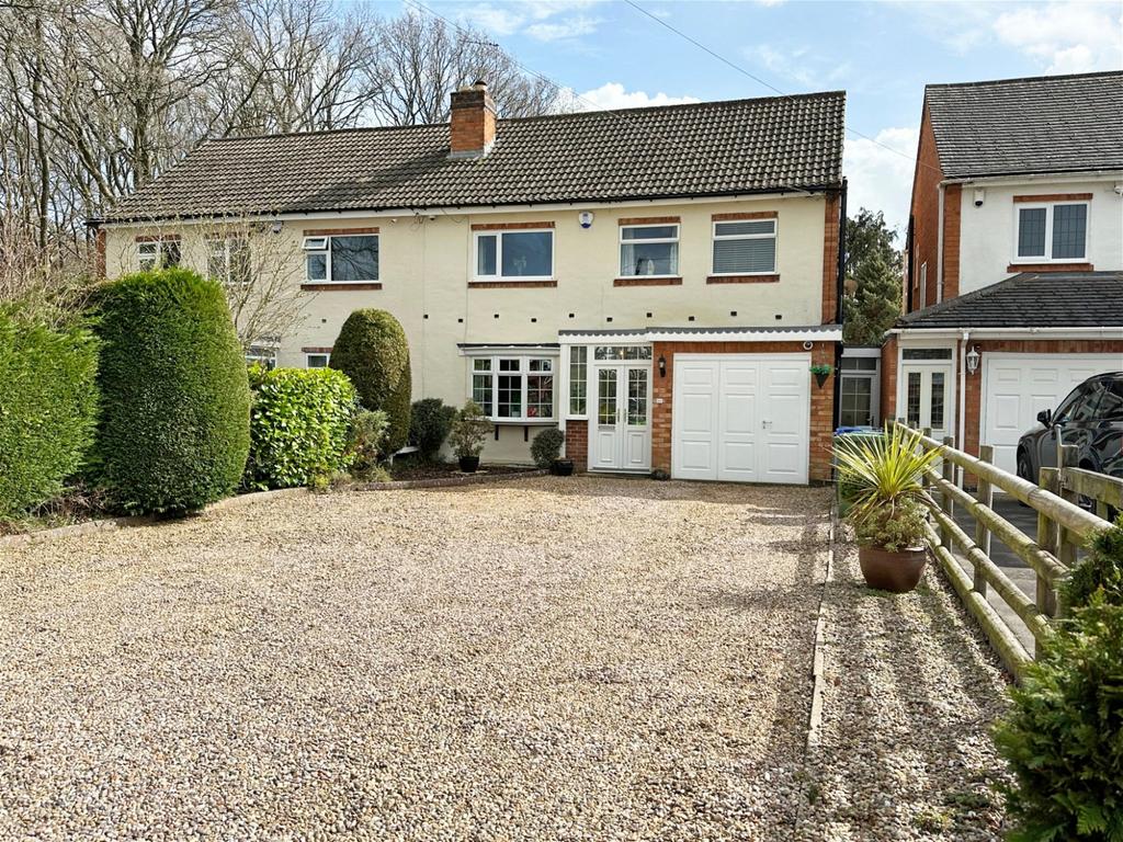 Earlswood Common, Earlswood, Solihull, B94 5SJ 3 bed semidetached