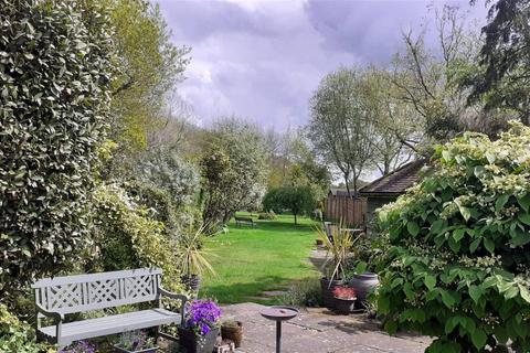 86 Earlswood Common, Earlswood, Solihull, B94 5SJ