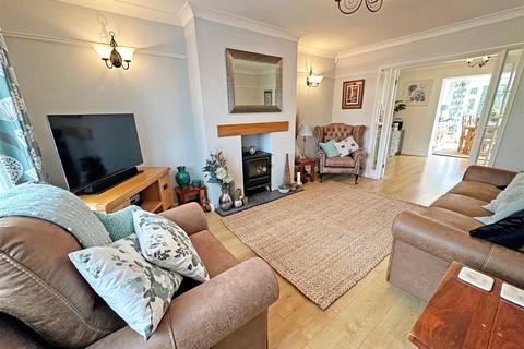 86 Earlswood Common, Earlswood, Solihull, B94 5SJ