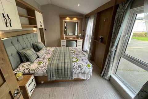 2 bedroom lodge for sale - Brynteg Country and Leisure Retreat