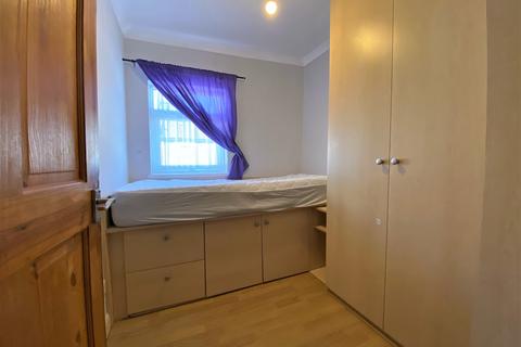 1 bedroom in a house share to rent - Croydon, CR0 6TE