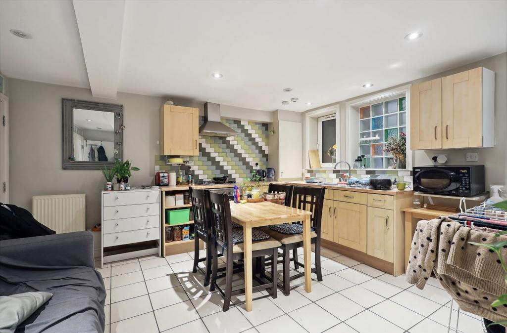 63 Chalton Street, Kings Cross... 8 bed block of apartments £1,200,000