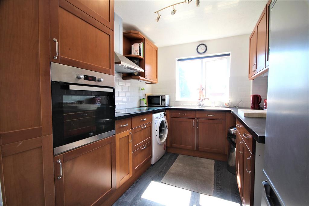 Wembley Gardens, Lancing, West... 1 bed apartment £875 pcm (£202 pw)