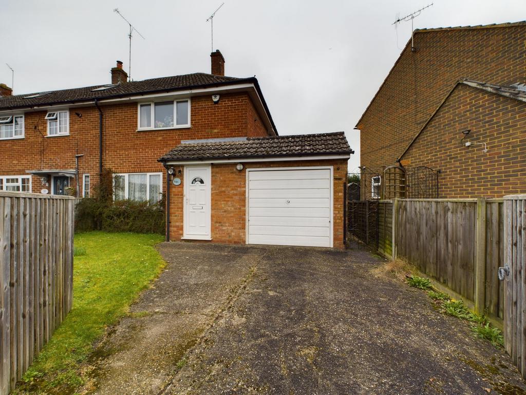 Bourne Road, Pangbourne, RG8 2 bed semidetached house £350,000