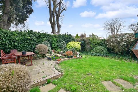 14 Dorcas Gardens, Broadstairs, CT10 1BS