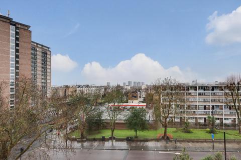 4 bedroom flat for sale - Vale Court, London, W9