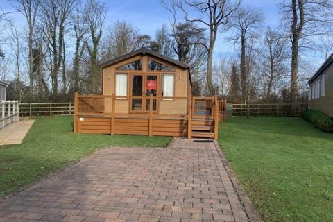 2 bedroom lodge for sale - Plas Coch Country and Leisure Retreat