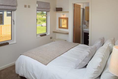 2 bedroom lodge for sale - Plas Coch Country and Leisure Retreat
