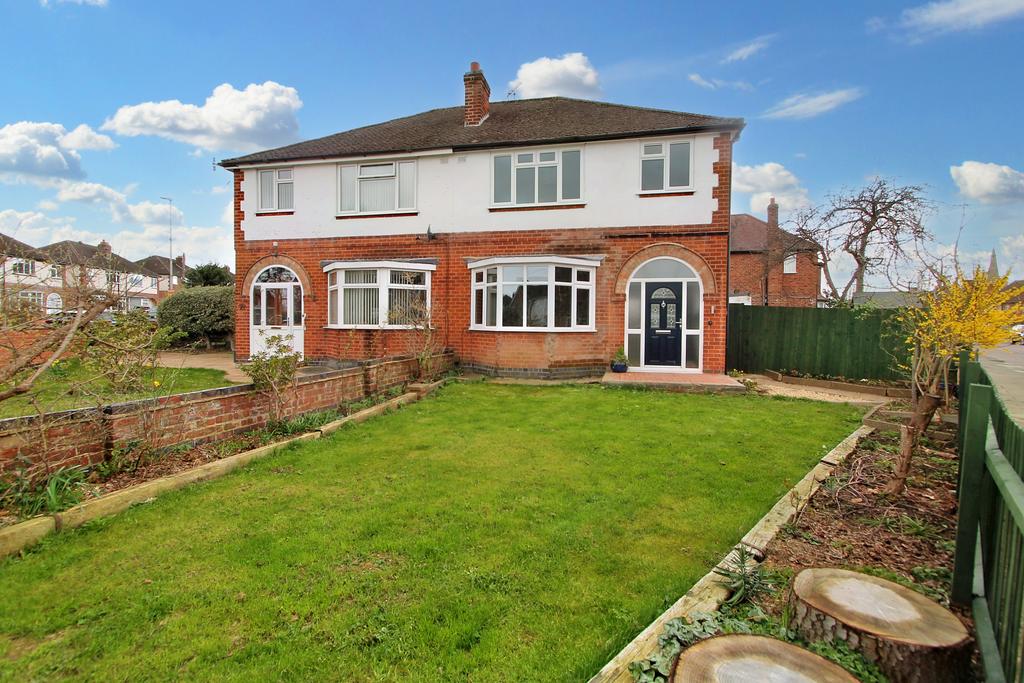 Meadvale Road, Knighton, Leicester, LE2 3 bed semidetached house for sale £375,000