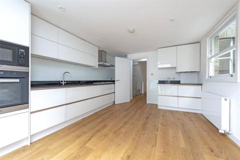 3 bedroom apartment for sale - Shelgate Road, SW11