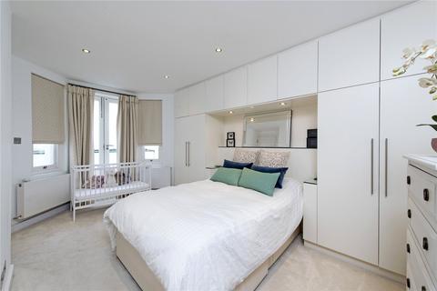 3 bedroom apartment for sale - Shelgate Road, SW11