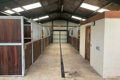 Equestrian property to rent - Oxton TD2