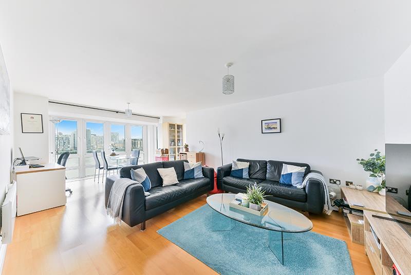 St. Davids Square, London, E14 2 bed apartment £2,448 pcm (£565 pw)