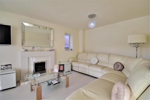4 bedroom detached house to rent, Ivy Close, Hertfordshire WD25