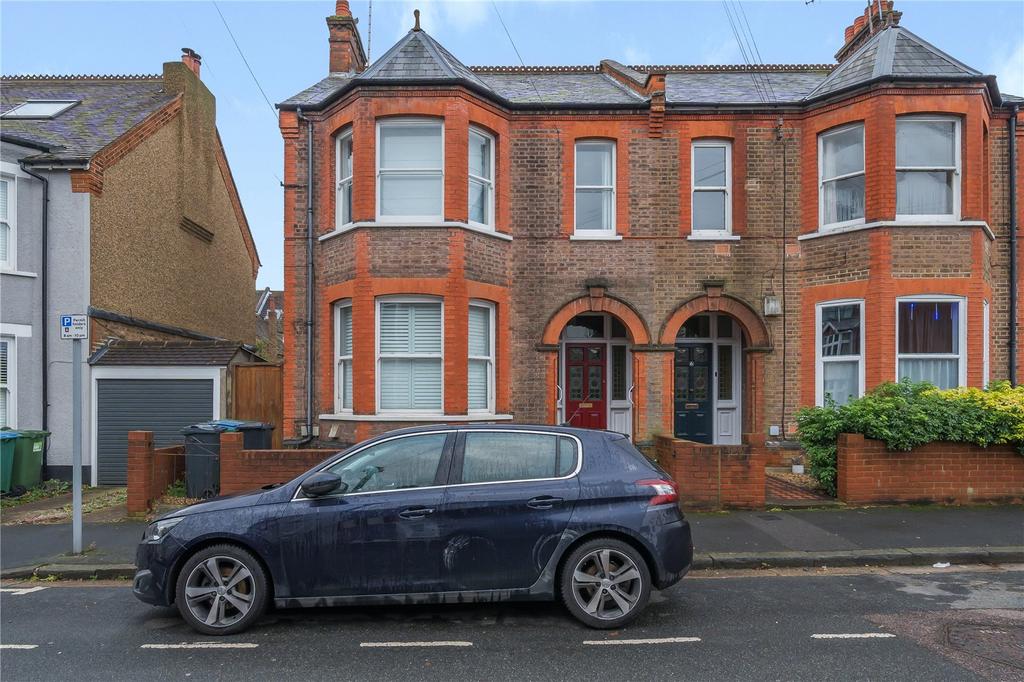 Watford, Hertfordshire WD17 1 bed apartment for sale £375,000