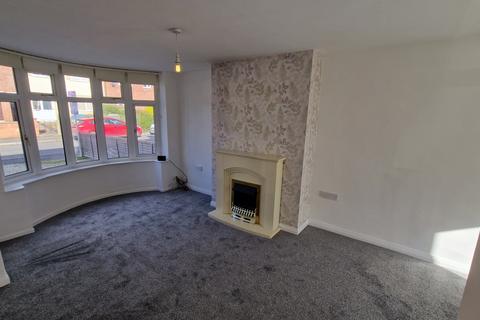 4 bedroom semi-detached house to rent, Myrtle Avenue, Leicester LE4