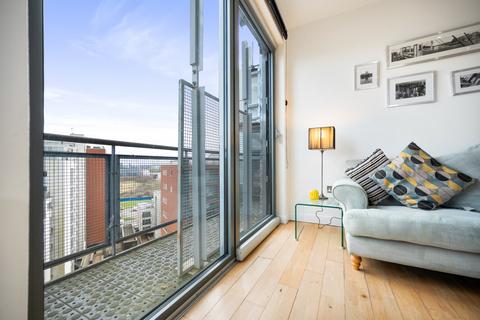 2 bedroom apartment for sale - Castlebank Drive, Flat 10/4, Glasgow Harbour, Glasgow, G11 6AD