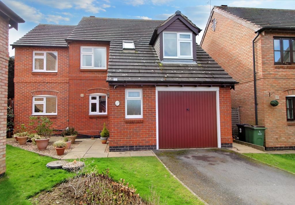 Elliott Close, Oadby, Leicester, LE2 4 bed detached house for sale £