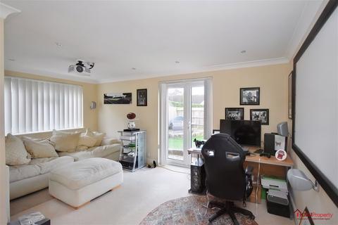 5 bedroom bungalow for sale - Elim Court Gardens, Crowborough, TN6 1BP