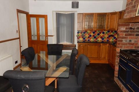 3 bedroom semi-detached house to rent, The Coach House, Old Hall Road, Batley